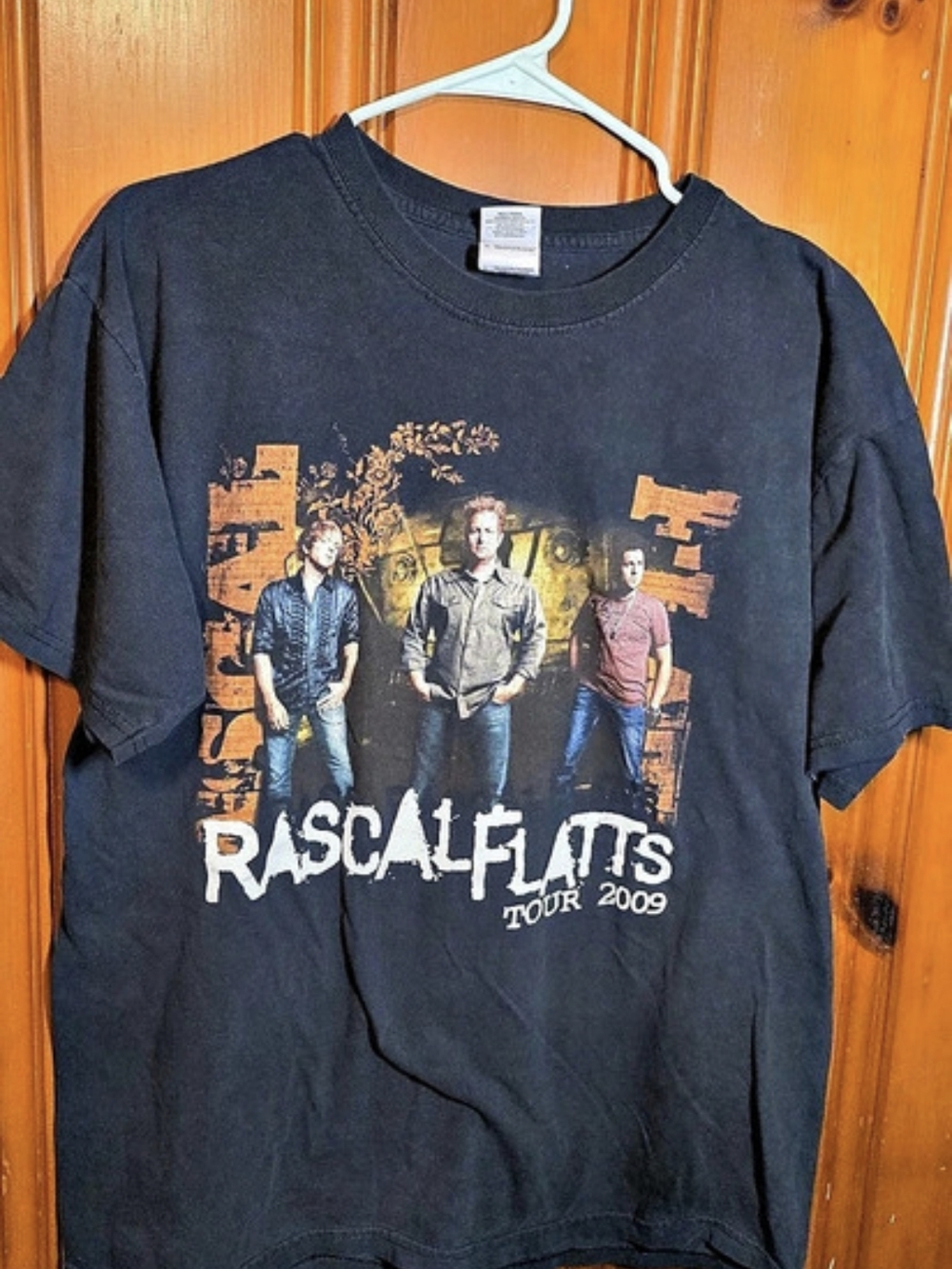 Gildan Rascal Flatts Tour 2009 Band T-Shirt Graphic Band T-Shirt in Black L